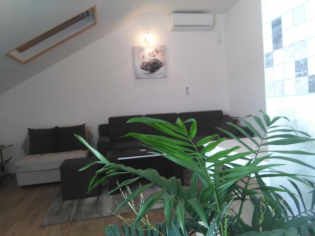 Apartment Iva เทรบินเย ภายนอก รูปภาพ